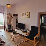 Seva House Nyaraló Monólithosz