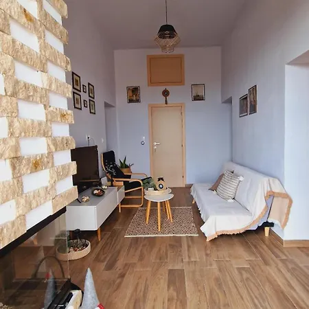 Nyaraló Seva House Monólithosz